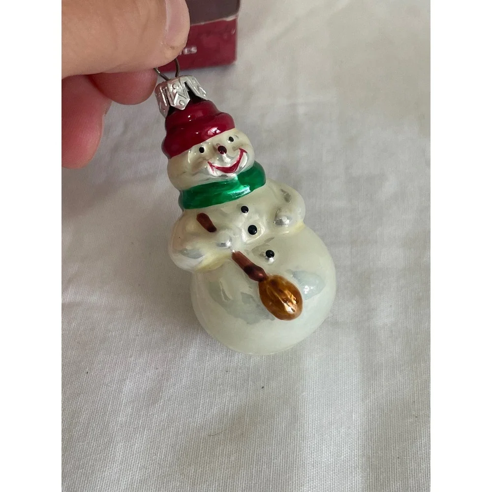 Hallmark it comes